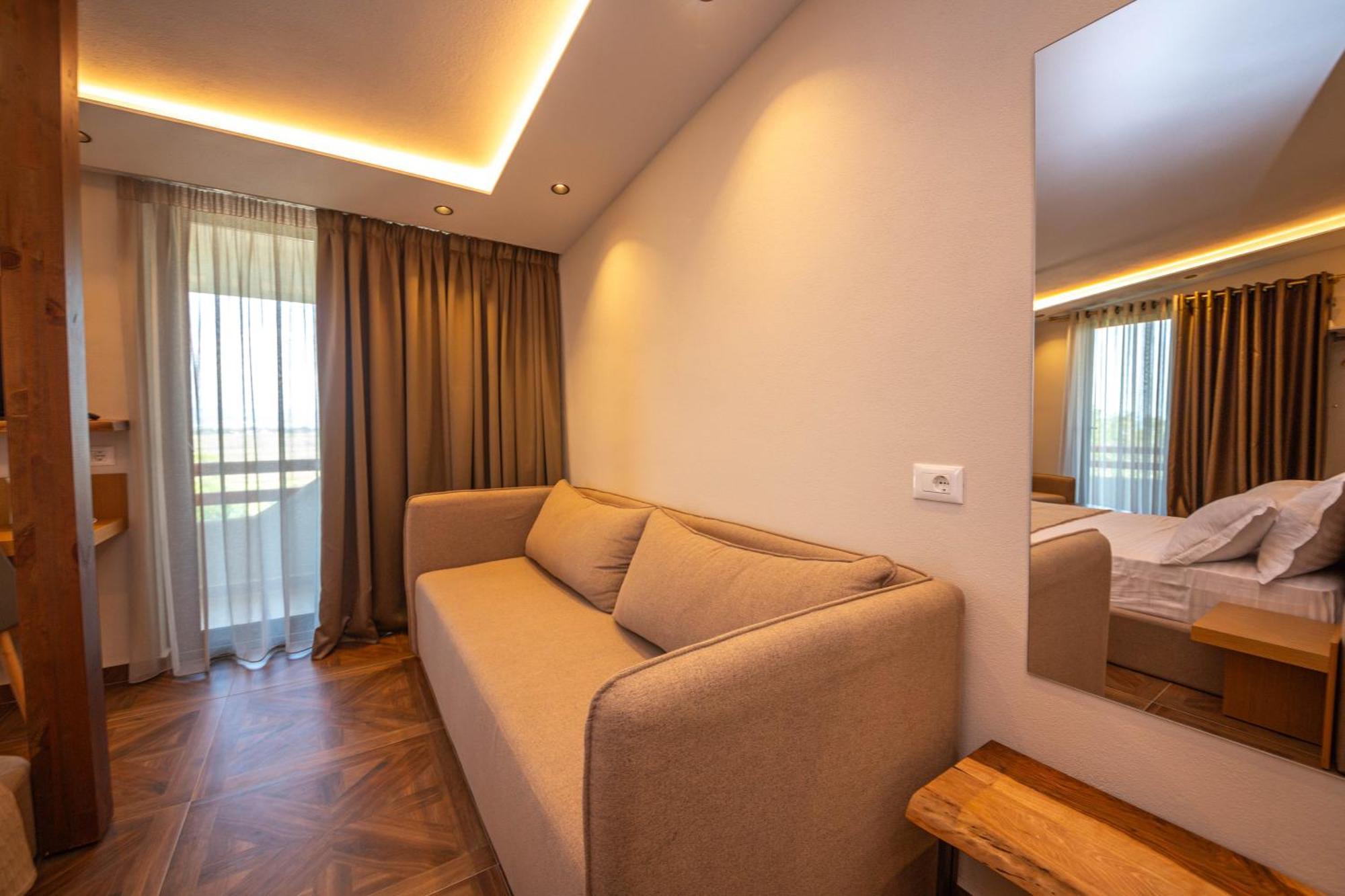 Emara Boutique Hotel Kavaja Zewnętrze zdjęcie